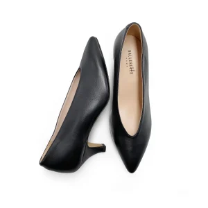 Décolleté nere in pelle con scollo a V