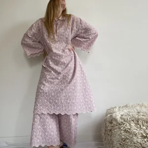 Ensemble « LÉONIE » broderie anglaise bubblegum pink